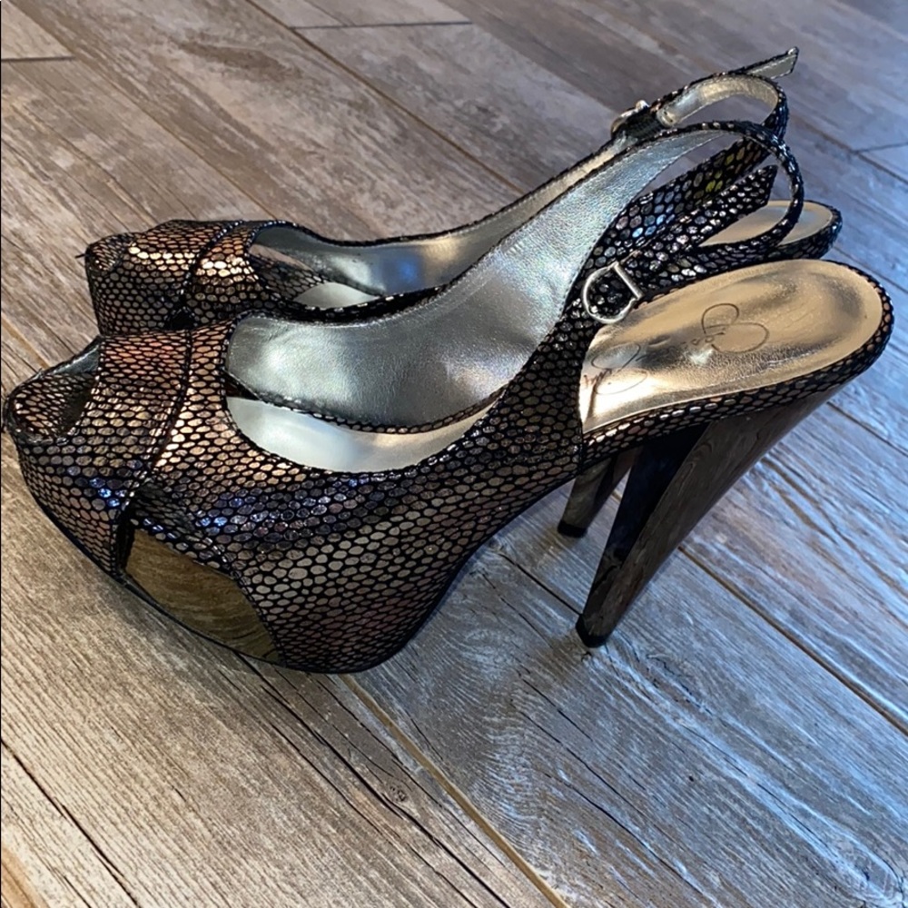 Jessica Simpson Silver/Graphite Snake High Heels